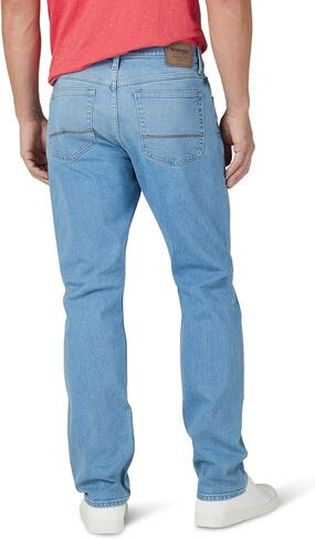 بنطلون جينز مطاطي من Wrangler Authentics للرجال ذو ملاءمة رياضية in Kuwait