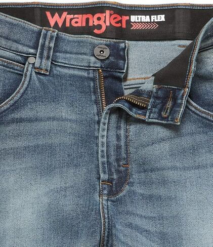 بنطلون جينز مدبب بمقاس عادي للرجال من Wrangler in Kuwait