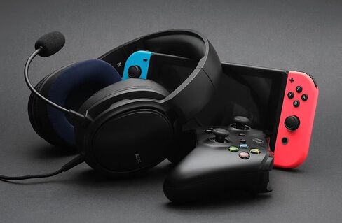 ايه دي في سماعة العاب ان اس ام الجيل الثاني فوق الاذن - صوت عالي الدقة، عصابة رأس قابلة للتعديل، مايكروفون مدمج - (اسود) in Kuwait