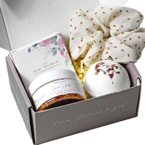 مجموعة هدايا سبا مصنوعة يدويًا من Natural Amor، صندوق هدايا للاسترخاء مكون من 5 قطع للنساء، بما في ذلك قالب صابون اللافندر المصنوع يدويًا، وقناع الطين الطبيعي، وشمعة الصويا، وملح الاستحمام