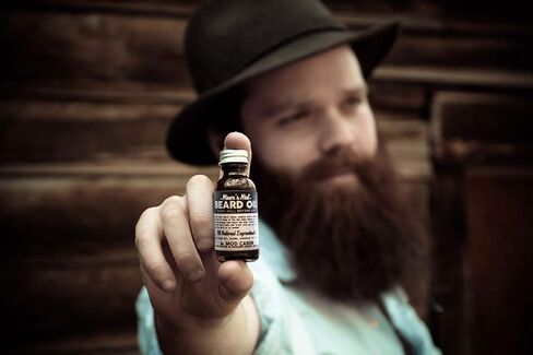 مجموعة اللحية الأساسية - أساسية (غير معطرة) - طبيعية بالكامل، مصنوعة يدويًا في الولايات المتحدة الأمريكية in Kuwait