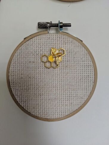 Golden Honeybee Needle Minder in Kuwait