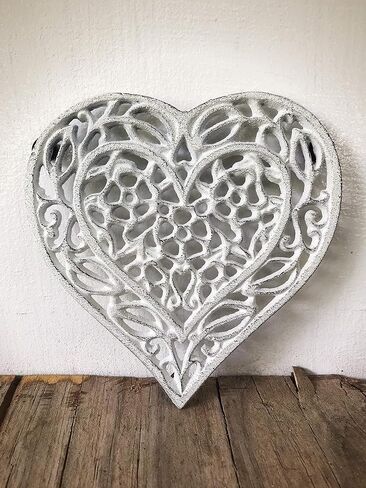 حامل من الحديد الزهر على شكل قلب من الزهور البيضاء - ديكور طاولة المزرعة - إكسسوارات المطبخ الريفي - وسادة ساخنة صغيرة in Kuwait