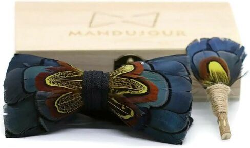 ربطة عنق ريش سان دييغو مع دبوس طية صدر السترة من الريش - ماندوجور مصنوع يدويًا in Kuwait