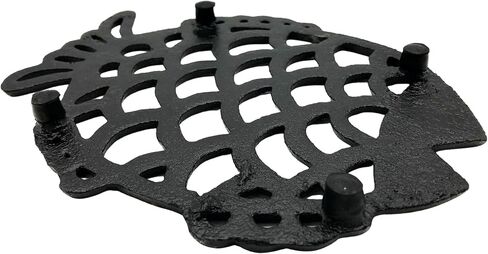 حامل سمكة من الحديد الزهر مع أقدام مطاطية - ديكور للطاولة - إكسسوار مطبخ ريفي - نحاس قديم in Kuwait