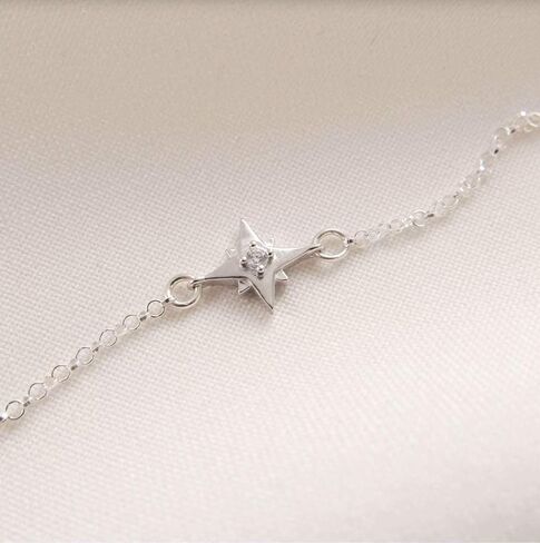 قلادة ضيقة للنساء - قلادة من الفضة الاسترليني عيار 925 مع قلادة على شكل نجمة صغيرة in Kuwait