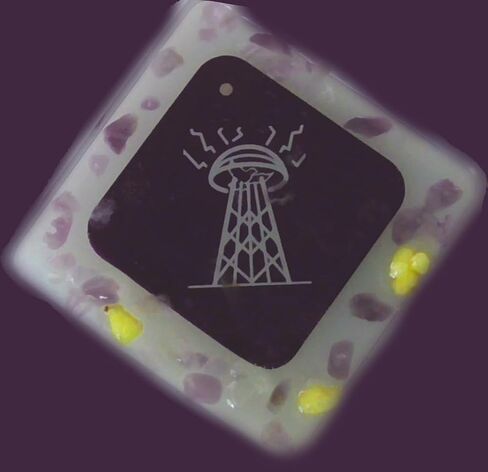 Tesla's purple plate with resin and ametist - adhesive in Saudi Arabia