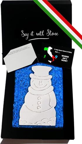 رجل ثلج حجري مصنوع يدويًا في إيطاليا - يحتوي على أجزاء أحفورية - صندوق هدايا وبطاقة رسالة فارغة متضمنة - ملحق زينة ديكور المنزل الأصلي تذكار ديكور عيد الميلاد الاحتفالي in Kuwait