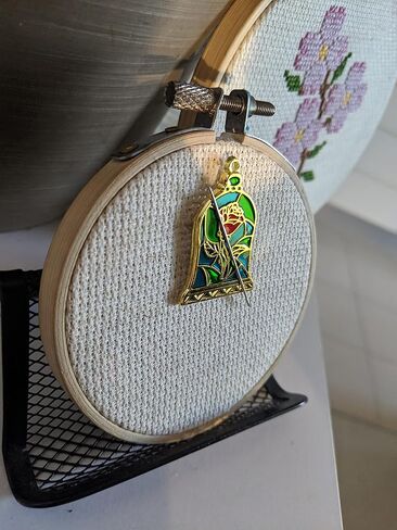 Stained Glass Rose Needle Minder in Kuwait