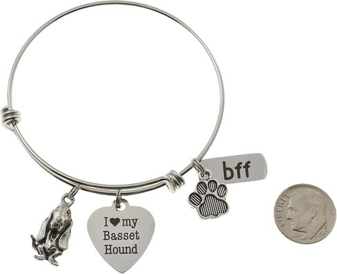 سوار I Love My Basset Hound من الفولاذ المقاوم للصدأ مع Pewter Basset Hound الفضي، وعلامة كلمة My Basset Hound وطباعة مخالب فضية. in Saudi Arabia