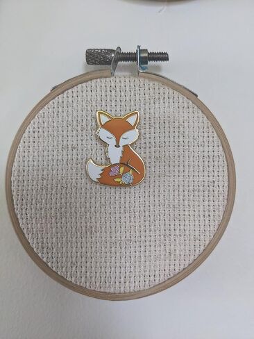 Forest Fox Needle Minder in Kuwait
