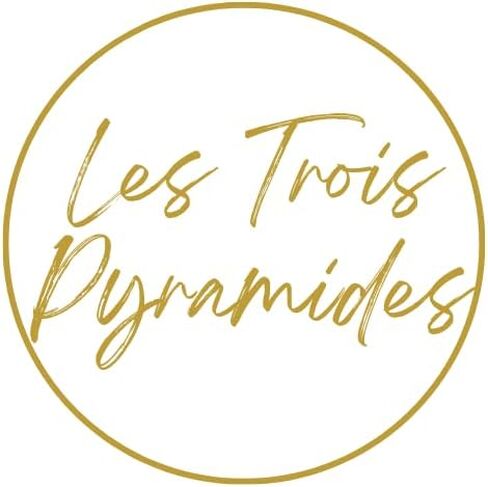 هدايا زينة لشجرة عيد الميلاد المصرية الفريدة من نوعها من Les Trois Pyramides مصنوعة يدويًا من الزجاج المنفوخ يدويًا، ومزينة بالذهب عيار 14 قيراط: أحمر in Kuwait