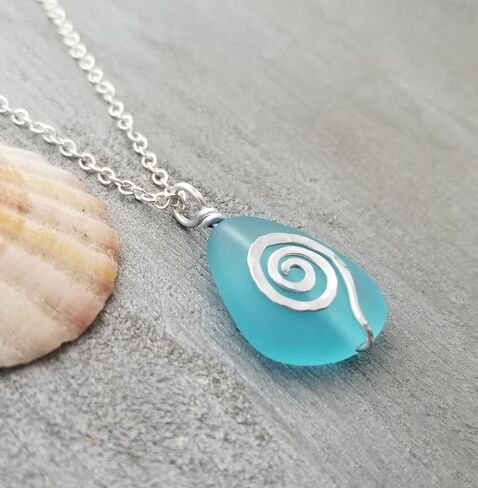 Moana inspired Hawaii hammered swirls sea glass necklace, (Hawaii Gift Wrapped, Customizable Gift Message) (Non-Personalized) in Saudi Arabia