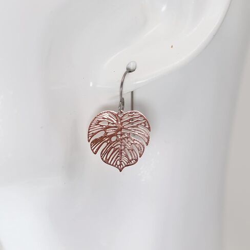 أقراط متدلية من أوراق Monstera سوداء جميلة وخفيفة الوزن معدنية على خطافات من التيتانيوم المضادة للحساسية (18 مم، أسود) in Kuwait