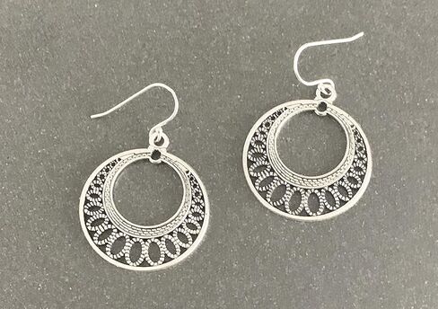 دائرة تخريمية على أقراط الفضة الاسترليني in Kuwait