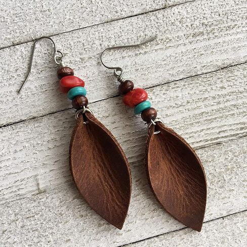 أقراط جلدية للنساء على الطراز الجنوبي الغربي بوهو متدلية على شكل ورقة شجر مع خرزات خشبية (بني ريفي) in Kuwait