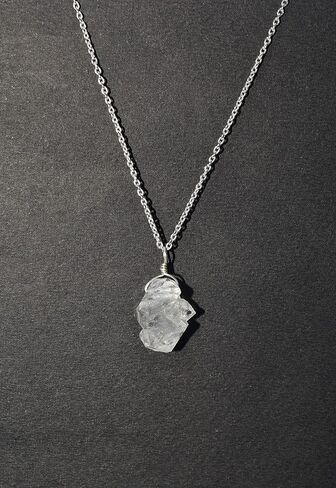 Raw Crystal Necklace, Herkimer Diamond Rough Stone Necklace, Dainty Stone Pendant, Healing Crystals Healing Stone Pendant for Beauty, Love and Positive Energy, Jewelry Gift in Saudi Arabia