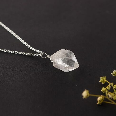 Raw Crystal Necklace, Herkimer Diamond Rough Stone Necklace, Dainty Stone Pendant, Healing Crystals Healing Stone Pendant for Beauty, Love and Positive Energy, Jewelry Gift in Saudi Arabia