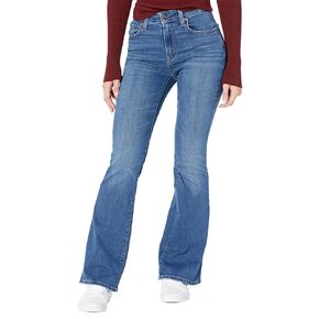 Levi's Women's 724 High Rise Straight Jeans in Kuwait