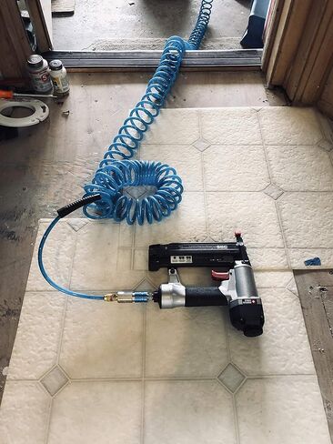 خرطوم هواء من البولي يوريثين من Amflo 24-25E-RET أزرق 120 PSI بأطراف دوارة 1/4 × 25 بوصة مع 1/4 MNPT وملاءمة تثبيت مانعة الانثناء, 1/4 inches in Kuwait