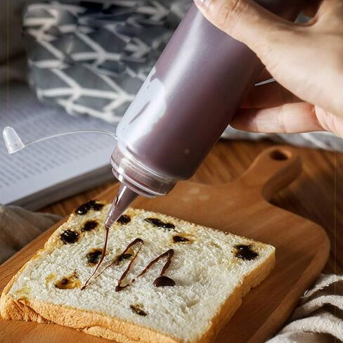 OAMCEG 8OZ Squeeze Bottles - 6 Pack Durable Plastic Condiment Bottles, Squirt Bottle with Discrete Measurements, for Ketchup, BBQ, Sauces, Syrup, Condiments, Dressings, Arts and Crafts in Kuwait