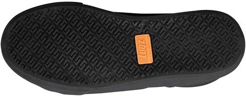 حذاء Lugz النسائي المقاوم للانزلاق للطعام in Kuwait