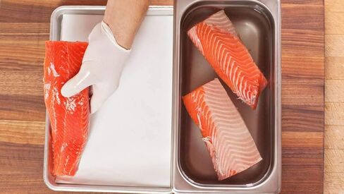 لفة ورق جزار بيضاء مصنوعة في الولايات المتحدة الأمريكية مقاس 17.75 بوصة × 1200 بوصة (100 قدم) مثالية لتغليف اللحوم بجميع أنواعها وتدخين الشواء، ومفرش المائدة، ومشاريع الرسم والحرف اليدوية، غير مشمع، وغير مطلي، in Kuwait