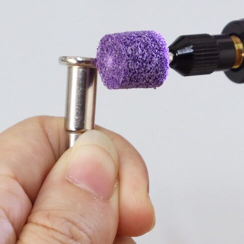 137 قطعة من أقراص الصنفرة مقاس 2 بوصة، 40-7000 حبيبة مع إسفنجة تلميع وتلميع، لوحة داعمة للساق 1/8 بوصة، وسادات سنفرة لمطحنة الحفر والأدوات الدوارة المرفقة لتفاصيل التلميع in Kuwait