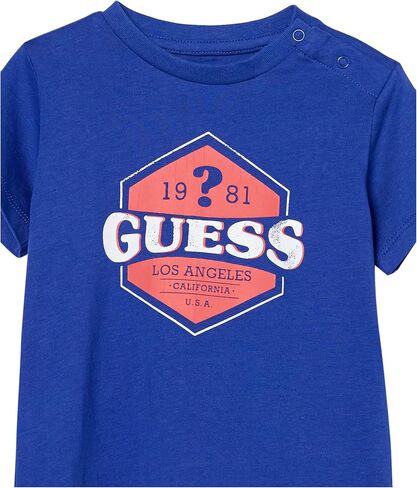 طقم تي شيرت جيرسيه قطني عضوي بشعار Crackle من GUESS للأطفال الصغار وشورت تيري فرنسي مزيج عضوي مكون من قطعتين in Kuwait
