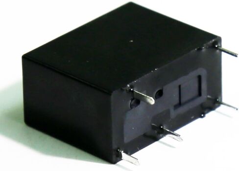 OMRON (G5Q-14-EU 12DC & EEU-EB1J221) مرحل الطاقة، SPDT، 12VDC، SPDT 12VDC ClassF عالي السعة، مختوم، 220 درجة فهرنهايت، 65 فولت، مكثف in Kuwait