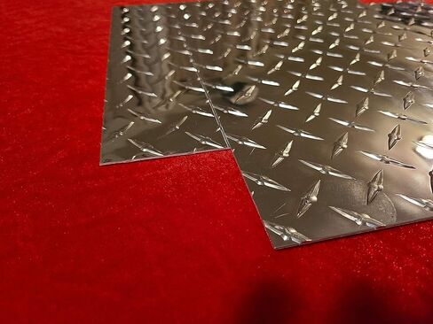 .063 لوح معدني من الألومنيوم اللامع 12 × 36. قطعة معدنية جميلة جدًا، كل المعادن لدينا بها حواف مصقولة لإزالة الحروق الشديدة. جيدة للشاحنة. مقعد العمل، الجراج وأكثر من ذلك بكثير. in Kuwait