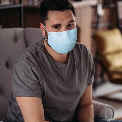 قناع وجه ملون للاستعمال مرة واحدة من ANYGUARD، عبوة من 50 قناع وجه قابل للتنفس من 3 طبقات (متعدد الألوان) in Kuwait