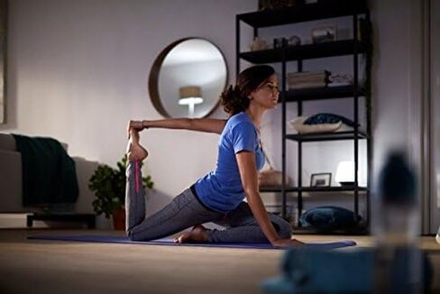 لمبة الإضاءة Philips LED Basic Frosted Dimmable A19 - تقنية EyeComfort - 450 Lumen - أبيض ناعم (2700K) - 6.5W=40W - قاعدة E26 - داخلي - 4 عبوات in Kuwait