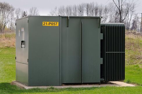 شريط لاصق من الفينيل لاصق دائم لجميع الأحوال الجوية من Brady لطابعات M710 وBMP71 - 2 بوصة × 50 بوصة، شفاف. M7C-2000-595-CL in Kuwait