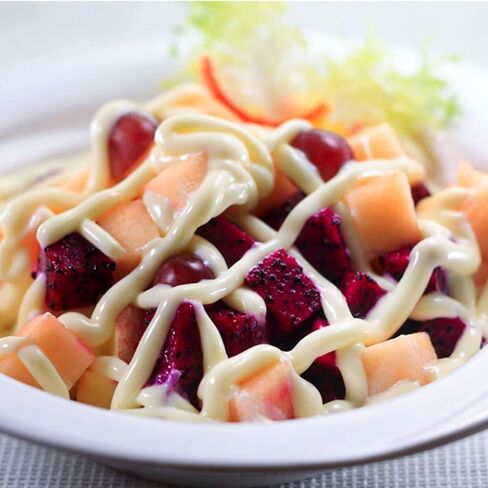 عبوة من 40 عبوة من زجاجات بهارات بلاستيكية مضغوطة بسعة 59 مل مع أغطية رأس حمراء، زجاجات صغيرة فارغة قابلة لإعادة التعبئة للتلويج، تزيين البسكويت، الصلصات، التوابل والفنون، الحرف اليدوية in Kuwait