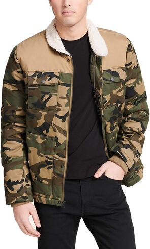 Levi's Men's Quilted Mixed Media Shirttail Work Wear Puffer Jacket معزول in Kuwait