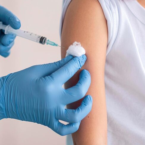 قفازات آمنة للاستخدام مرة واحدة لامتحان النتريل الصحي، خالية من اللاتكس والمساحيق، زرقاء، زرقاء، منسوجة، 3.5 مل، وفقًا للمعايير الطبية in Kuwait