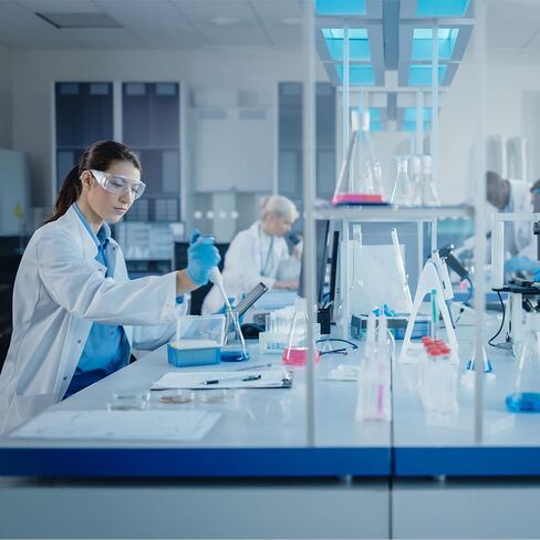 مجموعة أسطوانة قياس 4 في 1 من يوكيف، مجموعة أسطوانات بلاستيكية متدرجة، متعددة الأغراض، رائعة للاستخدام في المنزل، مختبر العلوم، (أبيض شفاف، 10 مل 25 مل 50 مل 100 مل) in Kuwait