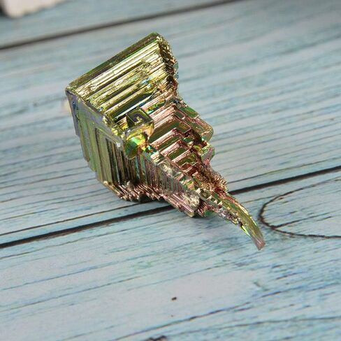 Wixine 1Pcs Rainbow Titanium Bismuth Specimen Mineral Gemstone Crystal Mineral Rock in Kuwait