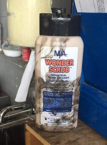 M/A Wonder Scrub - منظف الأيدي الميكانيكي ذو القوة الصناعية - صابون قشرة الجوز الطبيعي بالكامل - قوي على الشحوم والأوساخ والزيوت والطلاء (زجاجة 400 مل) in Kuwait
