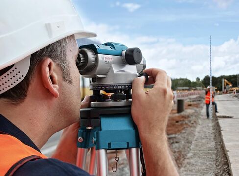 BOSCH Optical Level Kit with 32x Magnification Power Lens, Tripod and Rod GOL 32CK, Grey in Saudi Arabia