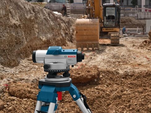 BOSCH Optical Level Kit with 32x Magnification Power Lens, Tripod and Rod GOL 32CK, Grey in Saudi Arabia