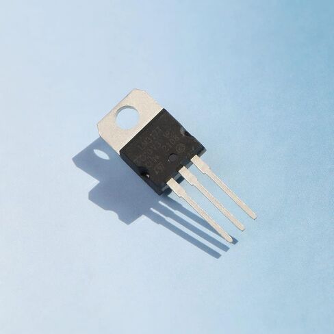 Micro Traders 10pcs LM317 LM317T 3-Terminal Adjustable Voltage Regulators 1.2-37V 1.5A TO-220 Package for Electronic DIY Project Applications in Saudi Arabia