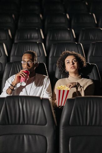 حاويات الفشار المخططة الكبيرة من Jaojaopn، مجموعة حاويات الوجبات الخفيفة لصناديق الفشار مقاس 5.5 × 3.3 من أجل ليلة الفيلم أو موضوعات الحفلات المختلفة. 24 قطعة (أحمر وأبيض) in Kuwait