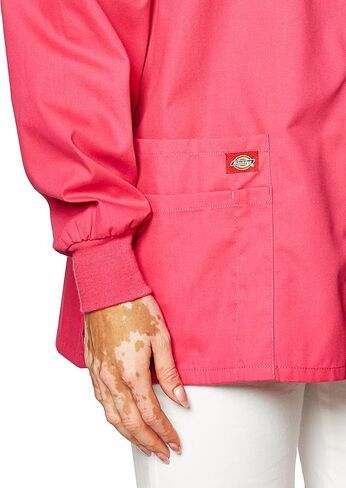 سترة Dickies النسائية المميزة بتوقيع Eds Scrubs Missy Fit Snap Front Warm-up in Kuwait