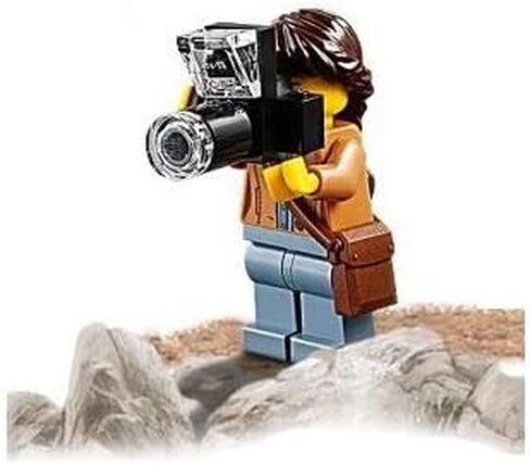 LEGO Outdoor Minifigure: Nature Photographer (Female with Long Lens Camera) 60202 in Saudi Arabia