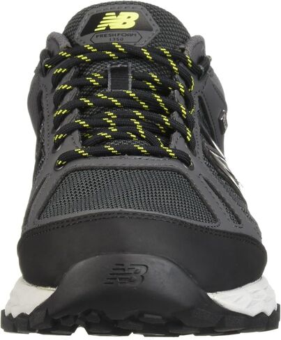 حذاء المشي الرجالي الجديد 13501 من New Balance من الفوم D US in Kuwait