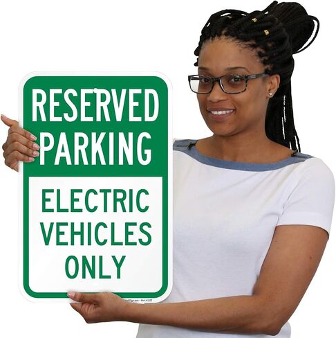 SmartSign 18 × 12 بوصة "موقف سيارات محجوز - المركبات الكهربائية فقط" لافتة معدنية، 63 مل ألومنيوم، أخضر وأبيض in Kuwait