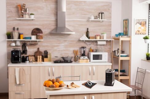 حامل مناديل ورقية من نامب غريميت بريز المعدنية والخشبية من نامب ميلز، إنك. in Kuwait