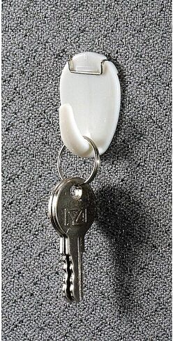Officemate Plastic Cubicle Hooks, White, Set of 5 (30180) in Saudi Arabia